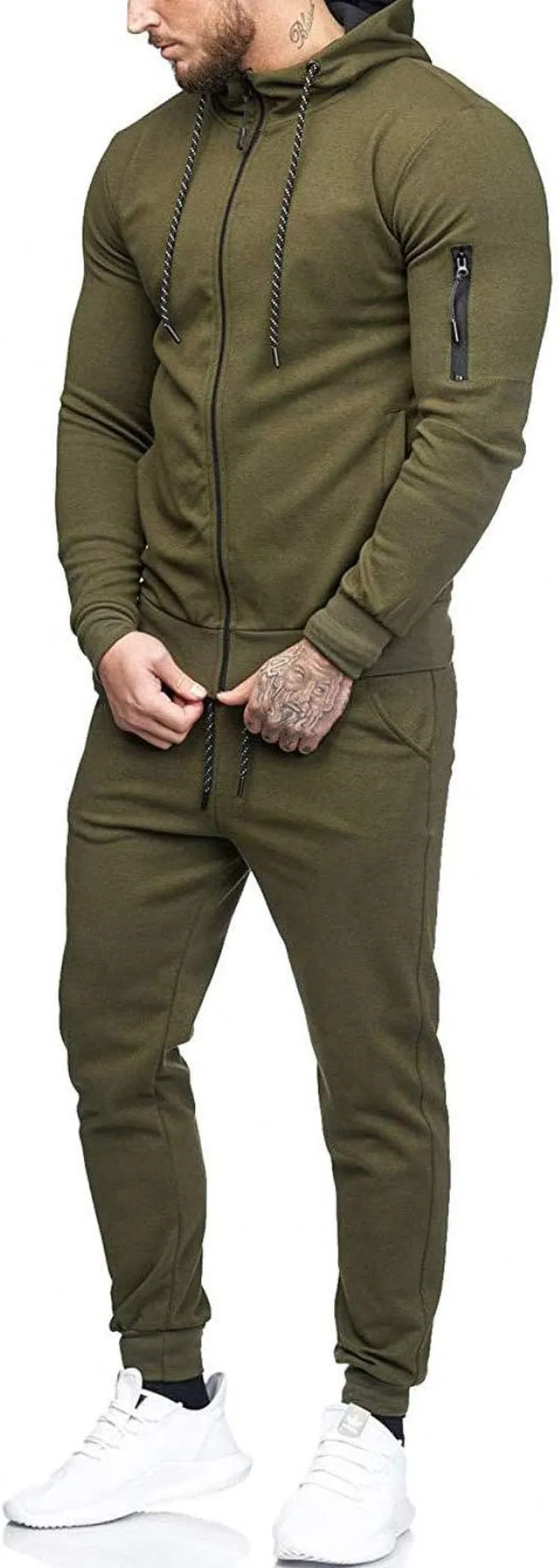 "Men's Casual Hoodie Sweatsuit: A Fashionable and Functional Choice for Jogging and Athletic Activities"